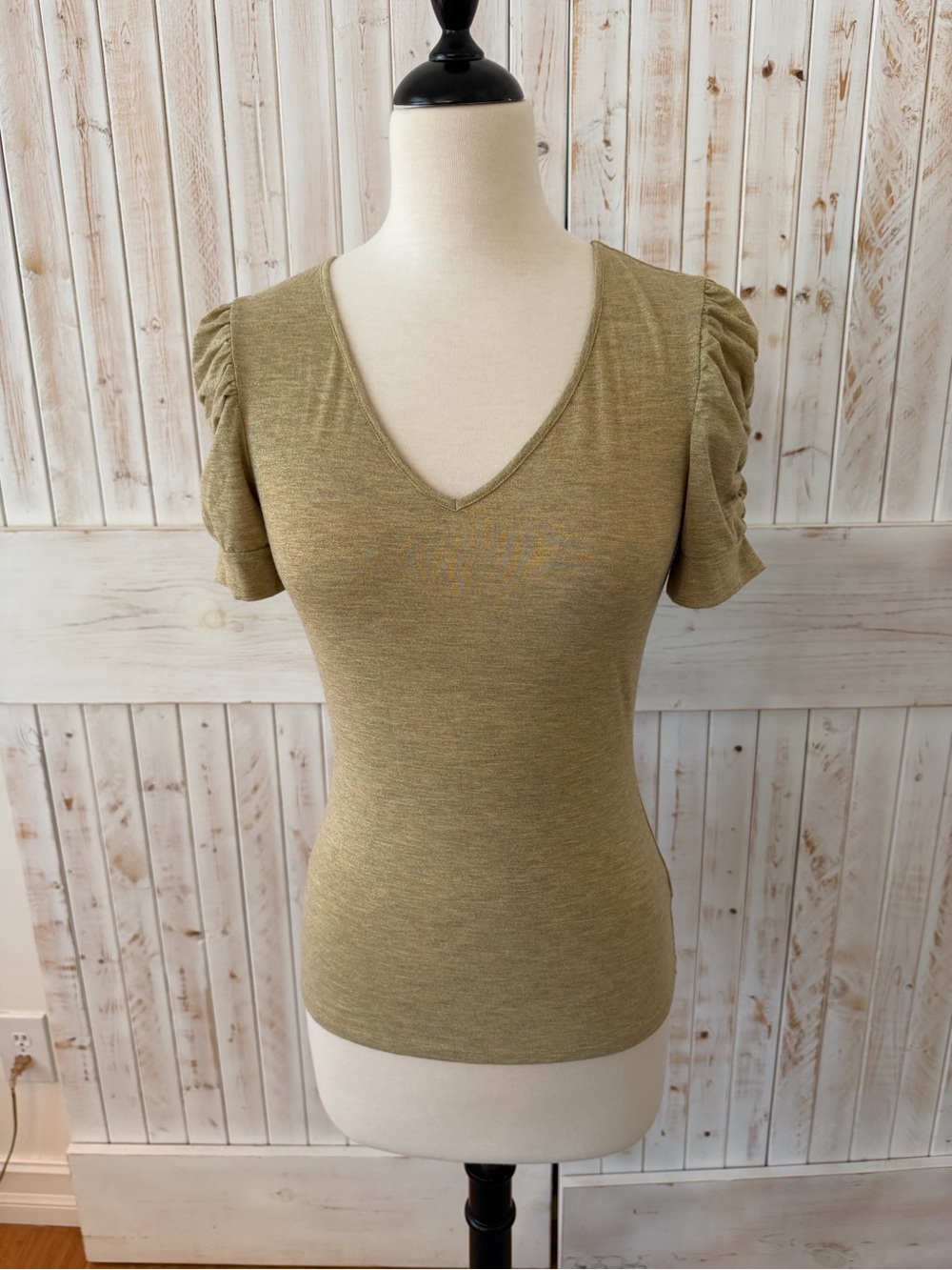 INC International Concepts Gold V-Neck Short Sleeve Ruched Top